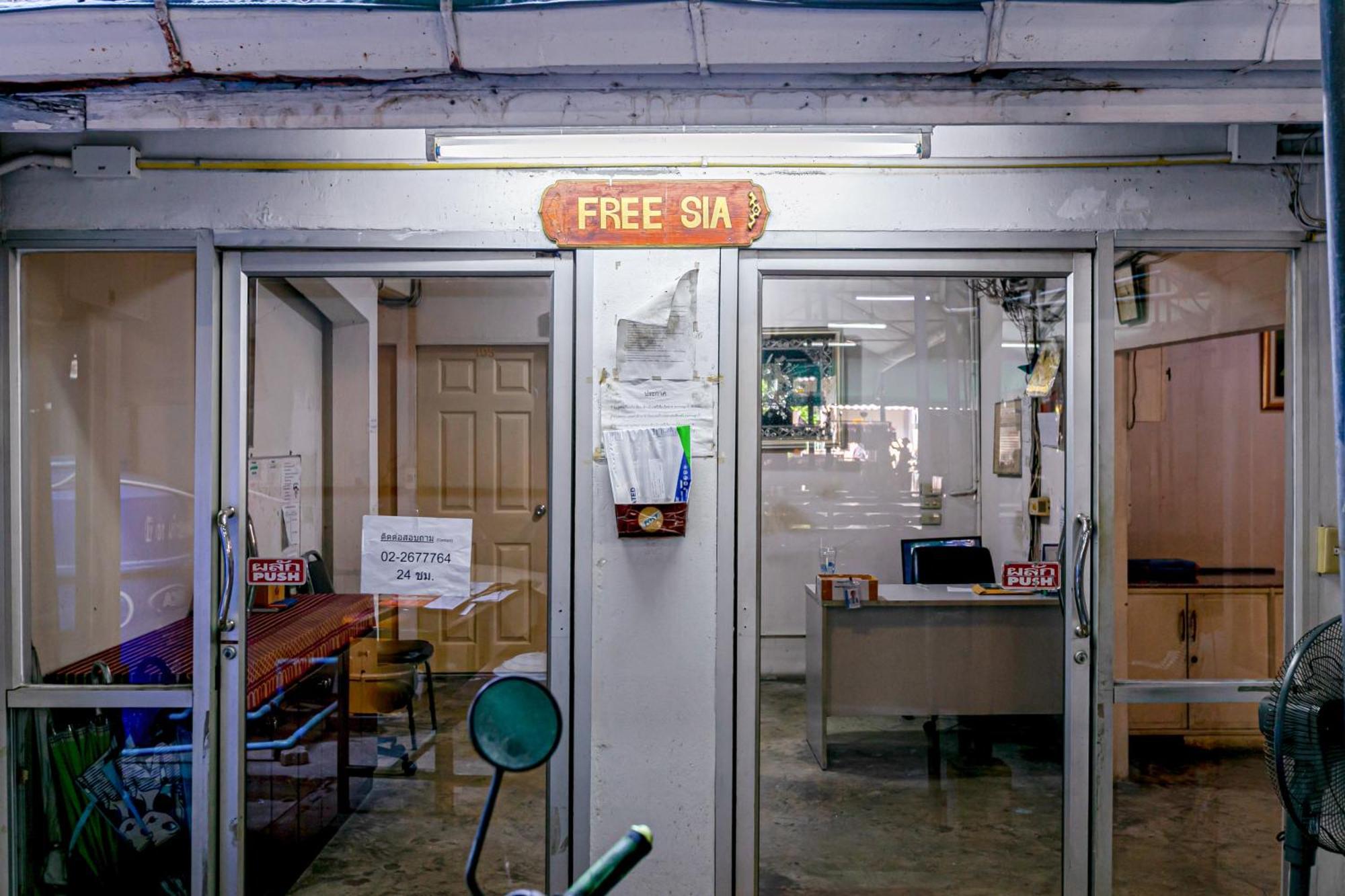 Freesia Saladaeng Silom Apartments Bangkok Exterior photo